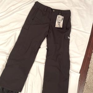 Burton snowboarding/ski pants - with tags - never worn